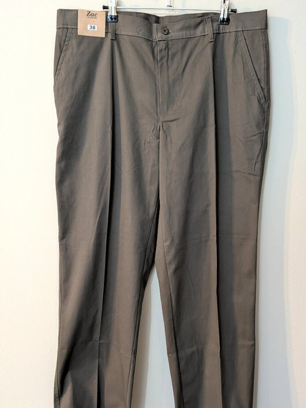 NWT Zac Classic Men’s Chino Pants – Gray/Taupe – Size 38x29.5